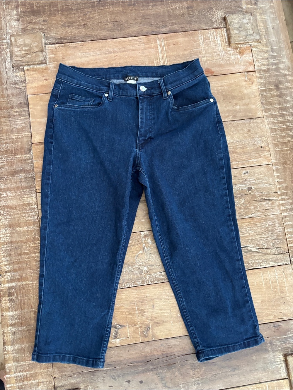 Venus Capris-Never worn